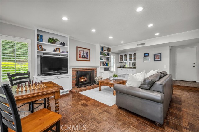 7126 Shadow Ridge Court, West Hills CA: https://media.crmls.org/medias/71443ae9-2545-494a-9d86-40c42bd47301.jpg