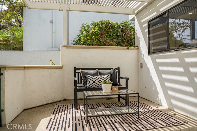 Detail Gallery Image 27 of 32 For 116 Coronado Ave, Long Beach,  CA 90803 - 2 Beds | 2 Baths