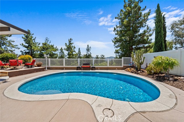 32409 Favara Drive, Temecula CA: https://media.crmls.org/medias/71448760-4762-4c5e-bbd1-840be2bbaac7.jpg