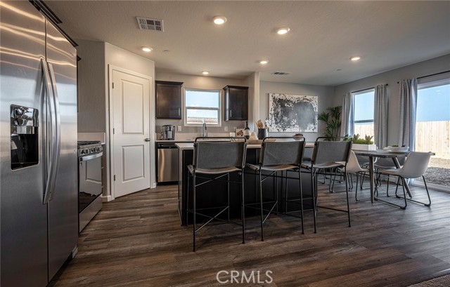 Detail Gallery Image 5 of 19 For 352 Sable Ct 62 Ar,  Merced,  CA 95341 - 4 Beds | 2 Baths