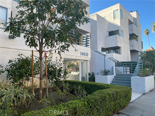 14610 Erwin Street, Van Nuys CA: https://media.crmls.org/medias/71465968-e8a3-4844-ae93-9d131a937261.jpg