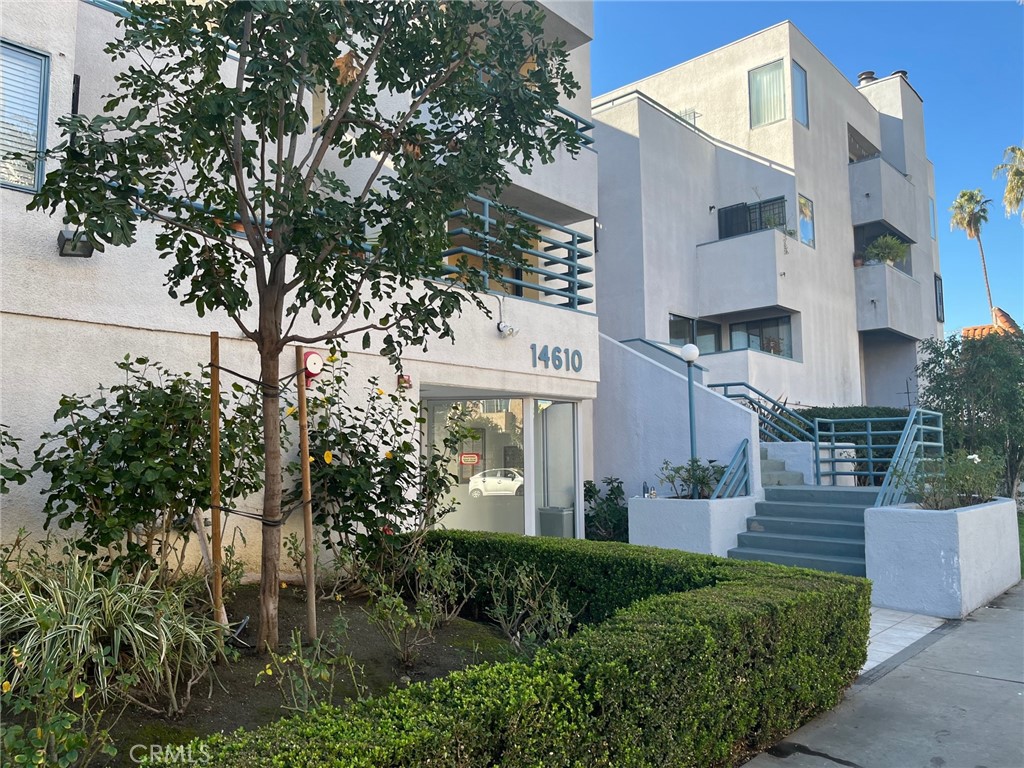 14610 Erwin Street #208