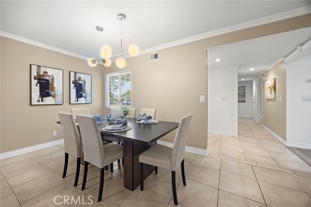 2341 E Monroe Avenue, Orange CA: https://media.crmls.org/medias/7146c924-3a96-4461-908d-a250668b63c2.jpg