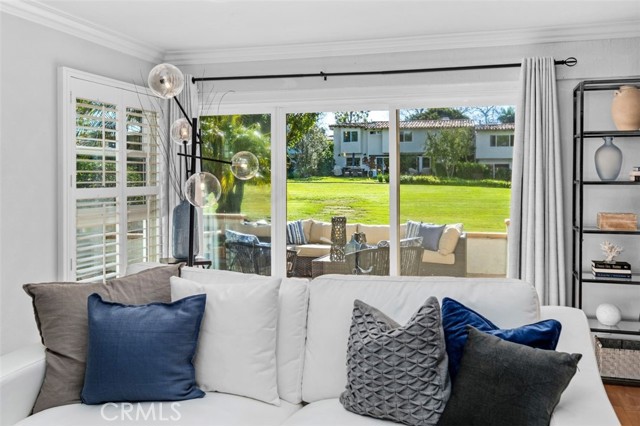 Detail Gallery Image 7 of 32 For 525 Vista Flora, Newport Beach,  CA 92660 - 3 Beds | 2/1 Baths