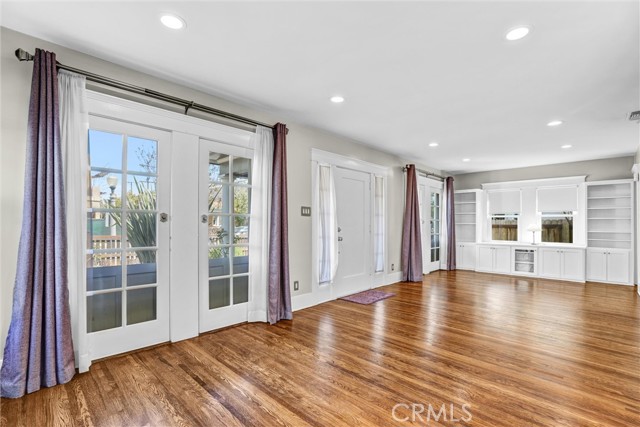 Detail Gallery Image 5 of 25 For 4109 Higuera, Culver City,  CA 90232 - 2 Beds | 1 Baths