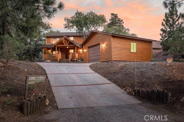 190 Yosemite Drive, Big Bear City CA: https://media.crmls.org/medias/71488a76-ed34-4a79-affd-88d58ff2e19c.jpg