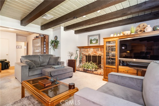 10514 Aldea Avenue, Granada Hills CA: https://media.crmls.org/medias/7149d63e-f4e4-4a09-888a-9ff33170f469.jpg