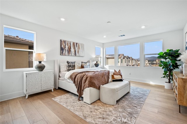 Detail Gallery Image 30 of 40 For 209 Junco, Irvine,  CA 92618 - 5 Beds | 4/1 Baths