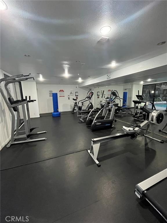 Detail Gallery Image 12 of 15 For 7826 Topanga Canyon #323,  Canoga Park,  CA 91304 - 2 Beds | 2 Baths