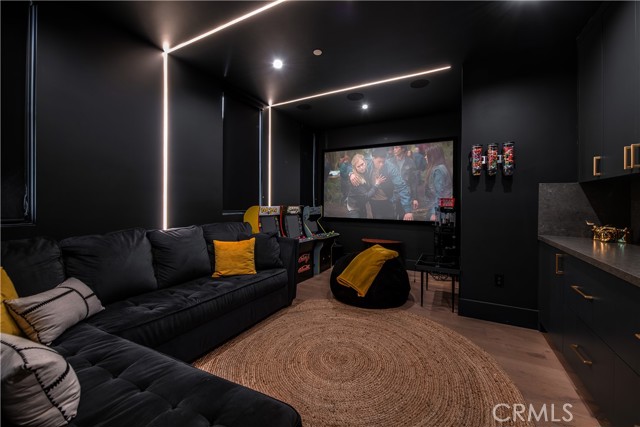 Detail Gallery Image 30 of 48 For 5517 Allott Ave, Sherman Oaks,  CA 91401 - 5 Beds | 6 Baths