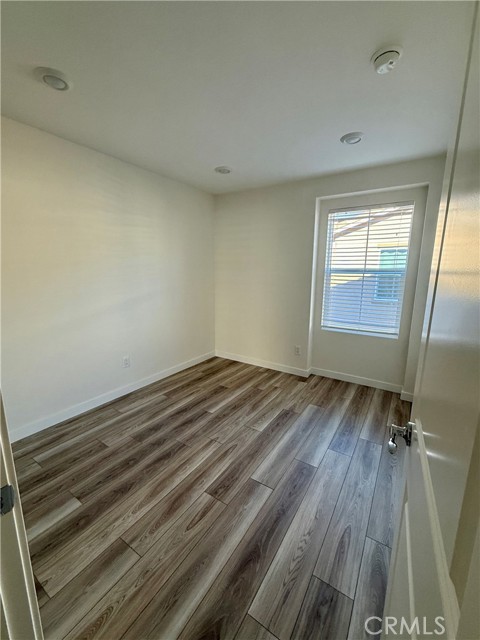 Detail Gallery Image 6 of 22 For 22309 Spanish Oak, Torrance,  CA 90502 - 4 Beds | 3/1 Baths