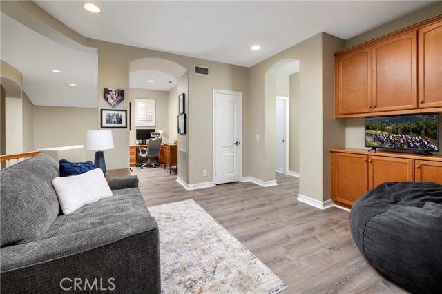 10 Spring Grove, Irvine CA: https://media.crmls.org/medias/714ccbe4-e0bd-4c0d-83cc-4221fda95a56.jpg