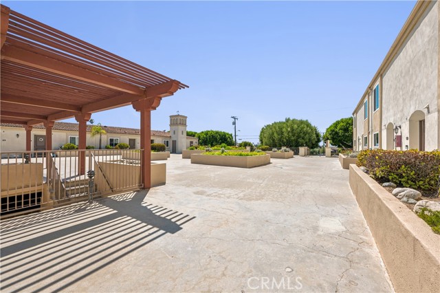 Detail Gallery Image 28 of 28 For 120 S Francisca Ave #16,  Redondo Beach,  CA 90277 - 2 Beds | 2/1 Baths