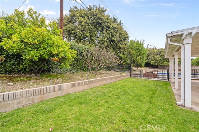 1435 E Dalton Avenue, Glendora CA: https://media.crmls.org/medias/714d4135-7c03-4157-9d24-0d34ab645a4a.jpg