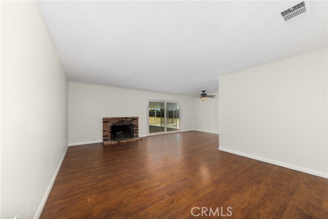 Detail Gallery Image 5 of 42 For 4850 Eclipse Ave, Jurupa Valley,  CA 91752 - 4 Beds | 2 Baths