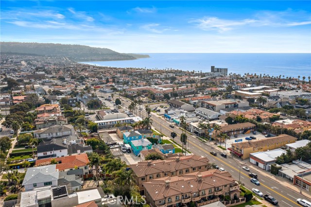 704 Pacific Coast, Redondo Beach, California 90277, 3 Bedrooms Bedrooms, ,3 BathroomsBathrooms,Residential,Sold,Pacific Coast,SB24033729