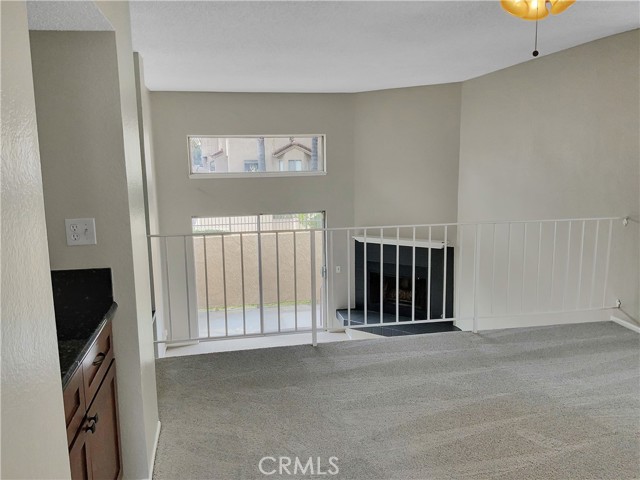 Detail Gallery Image 10 of 26 For 2024 S Bon View Ave #D,  Ontario,  CA 91761 - 3 Beds | 2/1 Baths