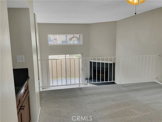 Detail Gallery Image 10 of 26 For 2024 S Bon View Ave #D,  Ontario,  CA 91761 - 3 Beds | 2/1 Baths