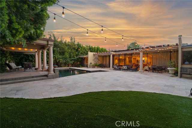 15737 Sutton Street, Encino CA: https://media.crmls.org/medias/715055c6-c337-4537-8a01-b9b6cf1ea048.jpg