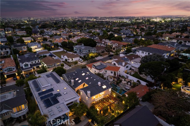 Detail Gallery Image 64 of 71 For 1314 19th St, Manhattan Beach,  CA 90266 - 5 Beds | 4/2 Baths