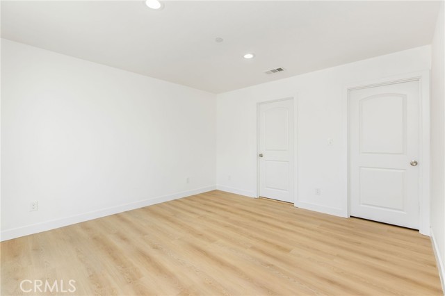 9613 S Hobart Boulevard, Los Angeles CA: https://media.crmls.org/medias/71507ae5-87c3-4468-9179-f44ed08a2cbc.jpg