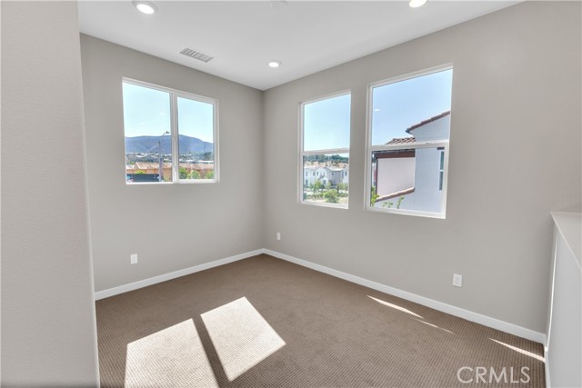 Detail Gallery Image 21 of 37 For 3978 Lavine Way, Corona,  CA 92883 - 3 Beds | 2/1 Baths