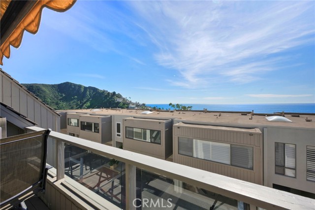 Detail Gallery Image 11 of 51 For 21771 Ocean Vista Dr #29,  Laguna Beach,  CA 92651 - 3 Beds | 3 Baths
