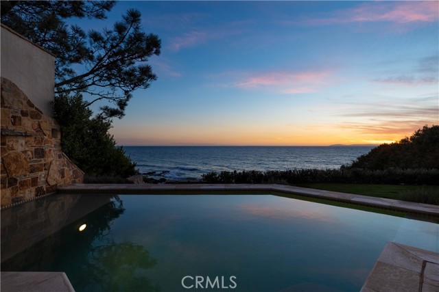 Detail Gallery Image 5 of 46 For 177 Shorecliff Rd, Corona Del Mar,  CA 92625 - 5 Beds | 5/5 Baths