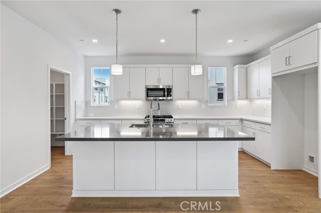 139 Jessup Way, Tustin CA: https://media.crmls.org/medias/7151e720-674f-4e0c-9e24-31fefea3dd7c.jpg