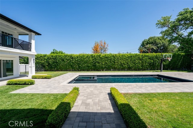 Detail Gallery Image 36 of 59 For 20701 Dumont St, Woodland Hills,  CA 91364 - 8 Beds | 9 Baths