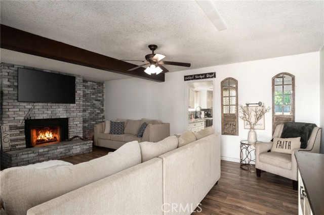 Detail Gallery Image 4 of 25 For 40283 40283 Road 40, Dinuba,  CA 93618 - 3 Beds | 1 Baths