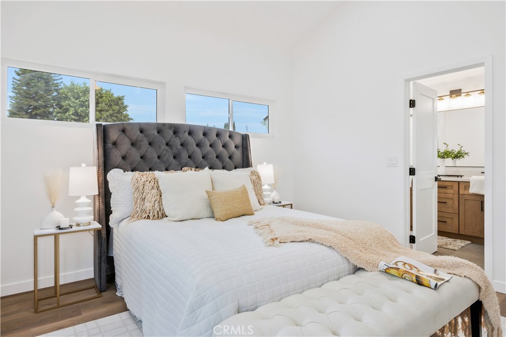 MLS #OC25260126 image #15