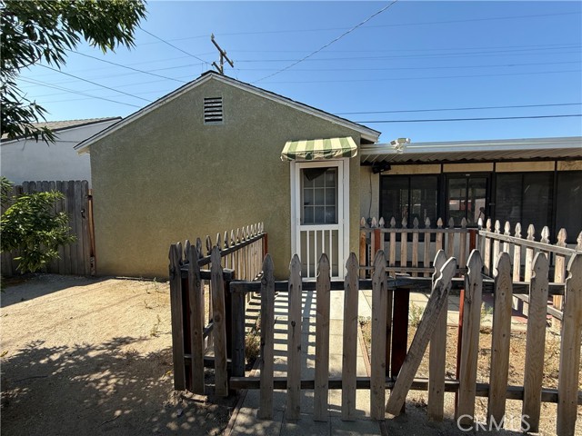 1312 College (Guesthouse 1) Avenue, Redlands CA: https://media.crmls.org/medias/7153a43c-cb9f-4b55-b09d-273b3420ac54.jpg