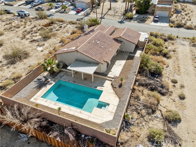 13565 Monterey RD, Desert Hot Springs CA: https://media.crmls.org/medias/71546735-db02-4c2f-9f32-52b640abdb57.jpg