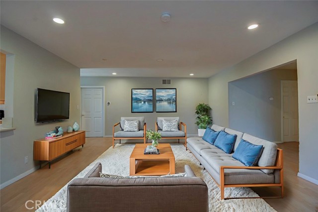 Detail Gallery Image 7 of 23 For 12911 Browning Ave, North Tustin,  CA 92705 - 5 Beds | 4 Baths
