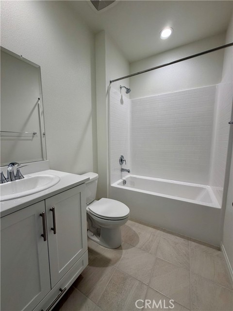 Detail Gallery Image 18 of 29 For 5876 Linden Ave #3, Long Beach,  CA 90805 - 3 Beds | 3/1 Baths