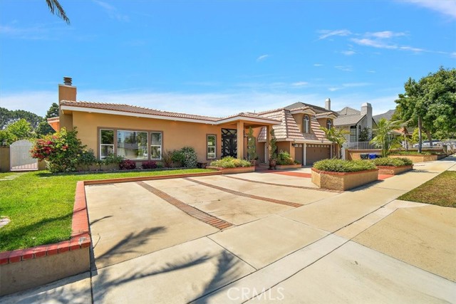 Image 11 of 75 For 2335 San Antonio Avenue