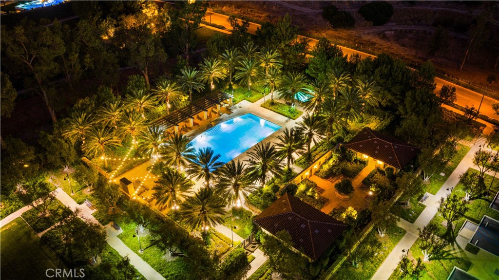 https://media.crmls.org/medias/7156f10c-e309-4003-97a4-5c56a92e0f91.jpg?preset=X-Large