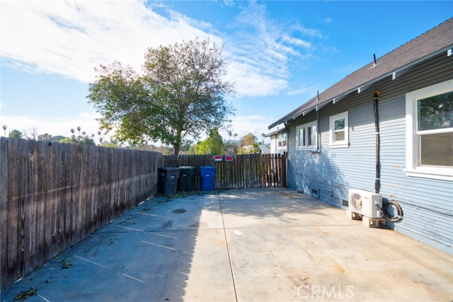 2493 Northbend Street, Riverside CA: https://media.crmls.org/medias/71576ddb-e032-4a08-88e1-8066fe80b71b.jpg