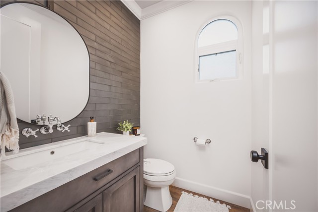 Detail Gallery Image 31 of 39 For 717 35th St, Manhattan Beach,  CA 90266 - 4 Beds | 4/2 Baths