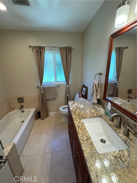 2414 Robalo Avenue, San Pedro CA: https://media.crmls.org/medias/71585d74-ba87-4a13-adc7-dd9403d997f3.jpg