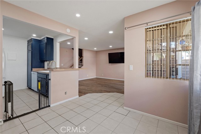 8165 Woodland Dr, Buena Park CA: https://media.crmls.org/medias/7158d37c-48ec-4c82-bec5-46627dfbcf01.jpg