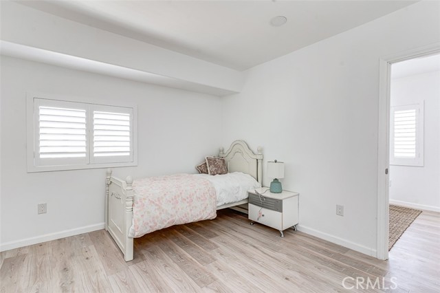 715 S Norton Avenue, Los Angeles CA: https://media.crmls.org/medias/71591e68-c9b9-4997-9a73-b8016733d1a4.jpg