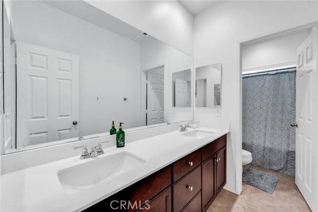 16252 Gibson Street, Victorville CA: https://media.crmls.org/medias/7159c8a9-b4cf-4920-8bbb-97676c1cea13.jpg