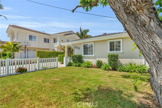 Detail Gallery Image 7 of 51 For 2213 Bataan Rd a,  Redondo Beach,  CA 90278 - 3 Beds | 2 Baths