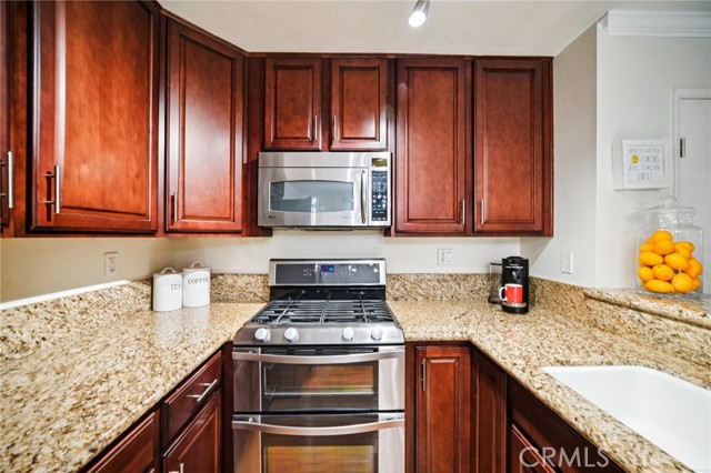 Detail Gallery Image 9 of 26 For 18760 Mandan #1403,  Canyon Country,  CA 91351 - 3 Beds | 2 Baths