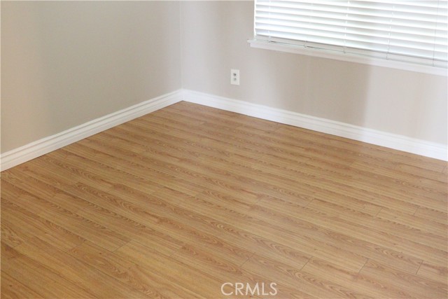 2410 Justin Avenue photo 11