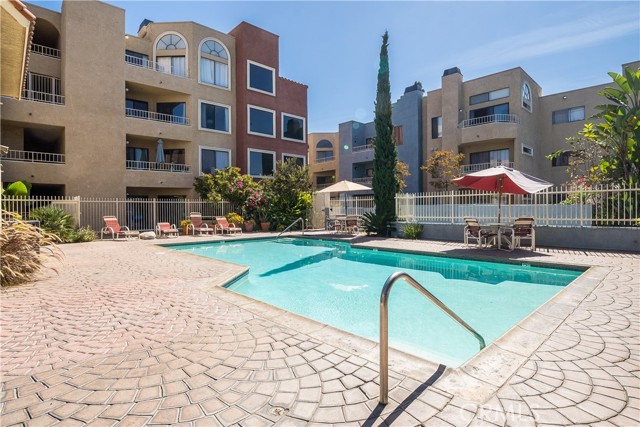 Detail Gallery Image 4 of 29 For 550 Orange Ave #216,  Long Beach,  CA 90802 - 2 Beds | 2 Baths