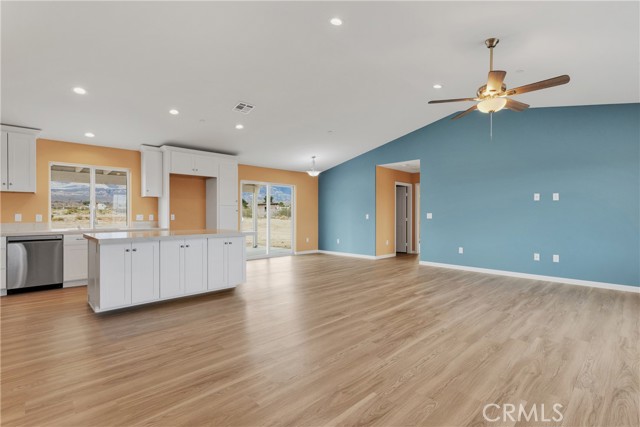 Detail Gallery Image 7 of 47 For 36135 Sutter Rd, Lucerne Valley,  CA 92356 - 4 Beds | 2 Baths