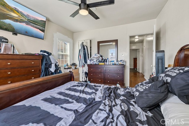 Detail Gallery Image 17 of 38 For 2027 W 93rd, Los Angeles,  CA 90047 - 3 Beds | 3 Baths